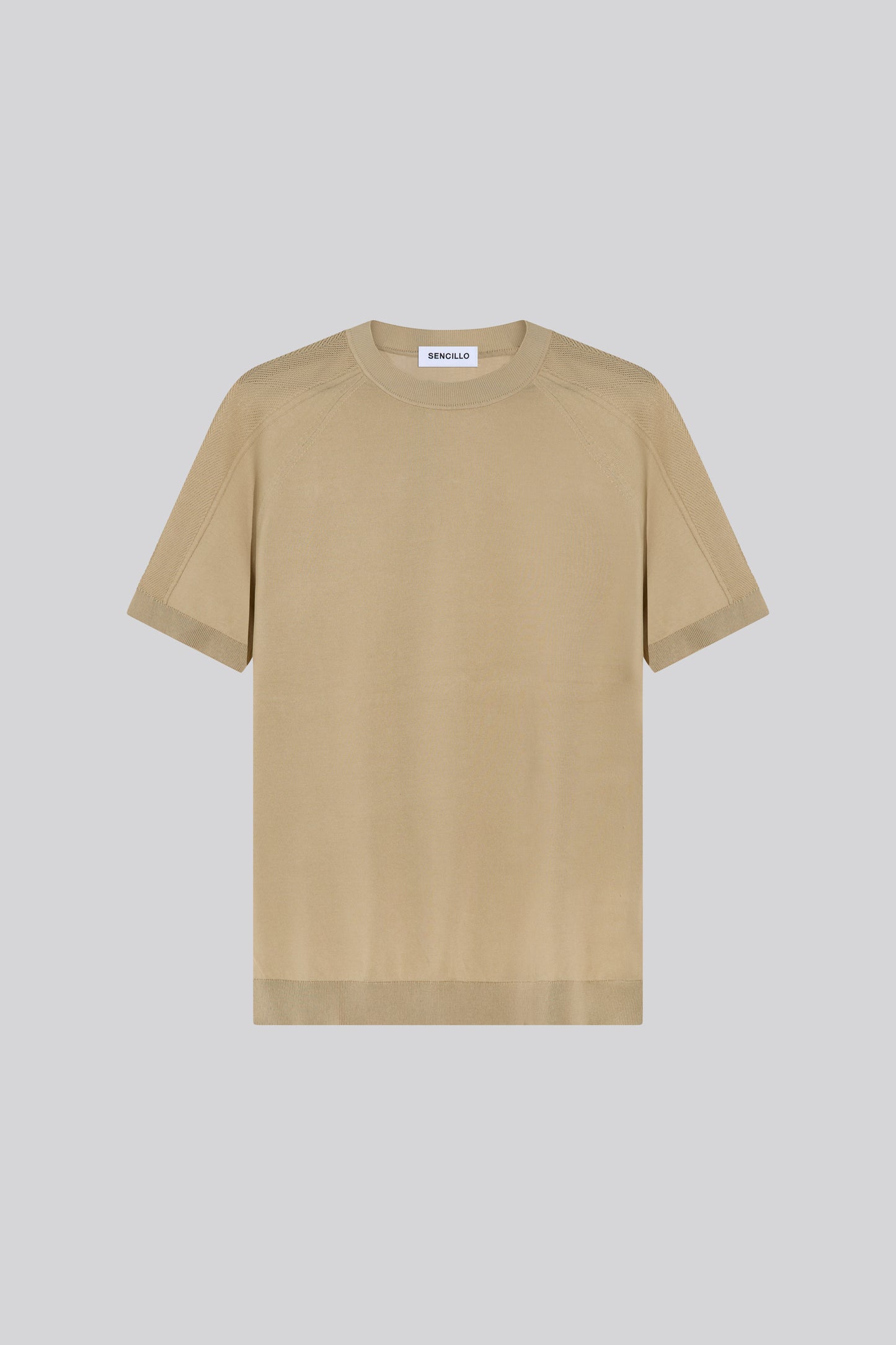 Sencillo Form Tee