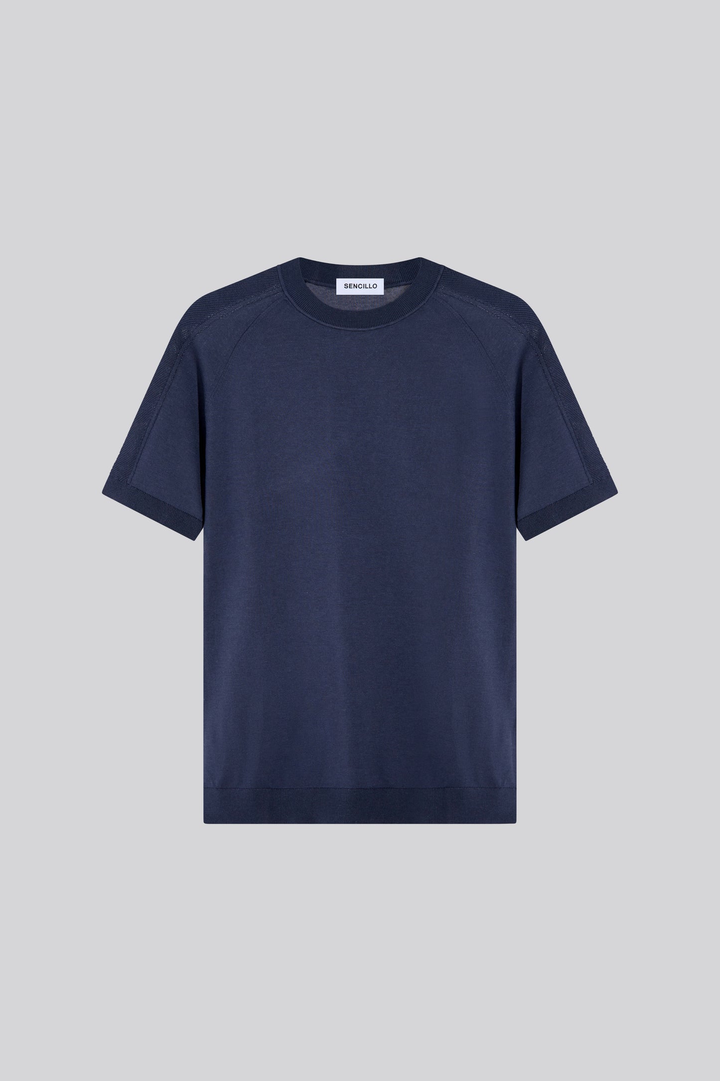 Sencillo Form Tee