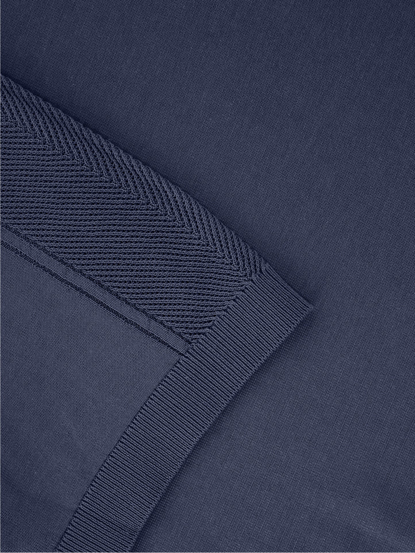 Sencillo Form Tee
